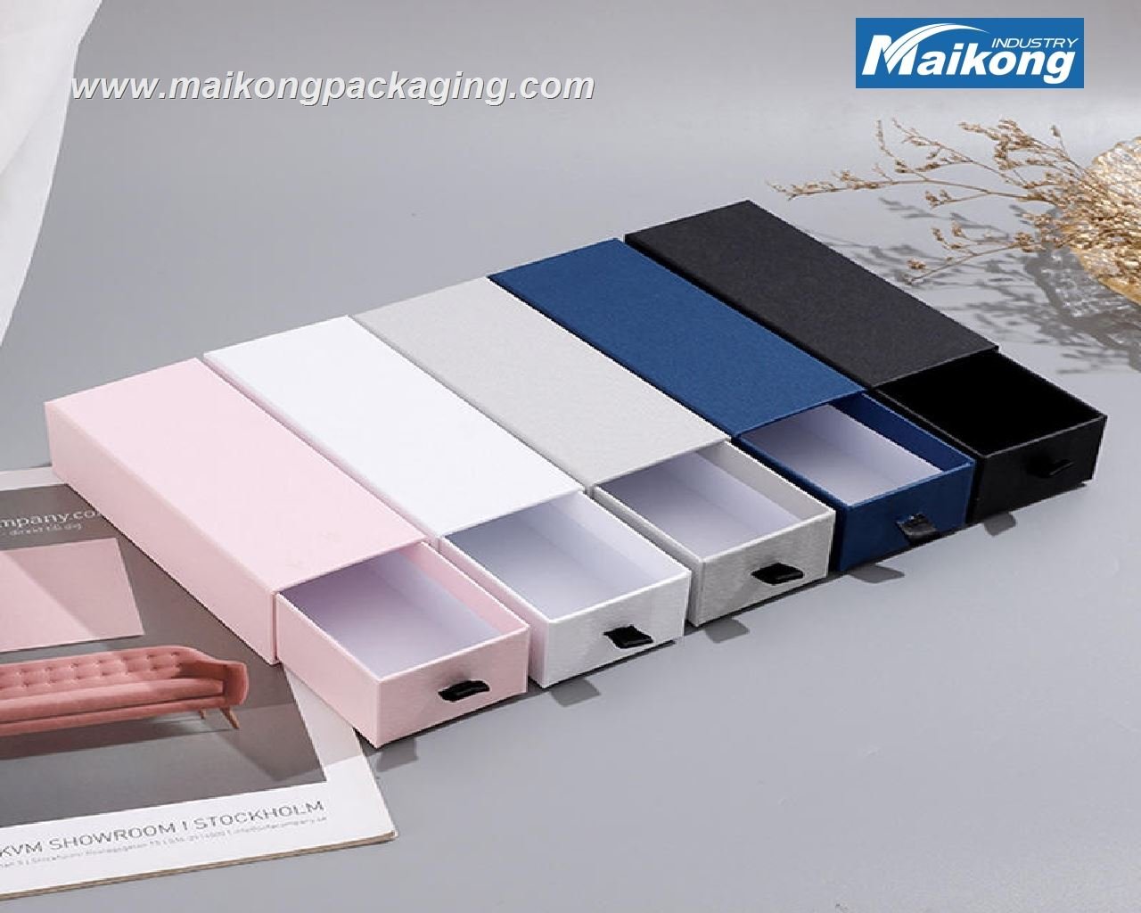 Wholesaler Customization UV Logo Color Cardboard Cosmetic Gift Perfume Box Paper Outer Packaging 44